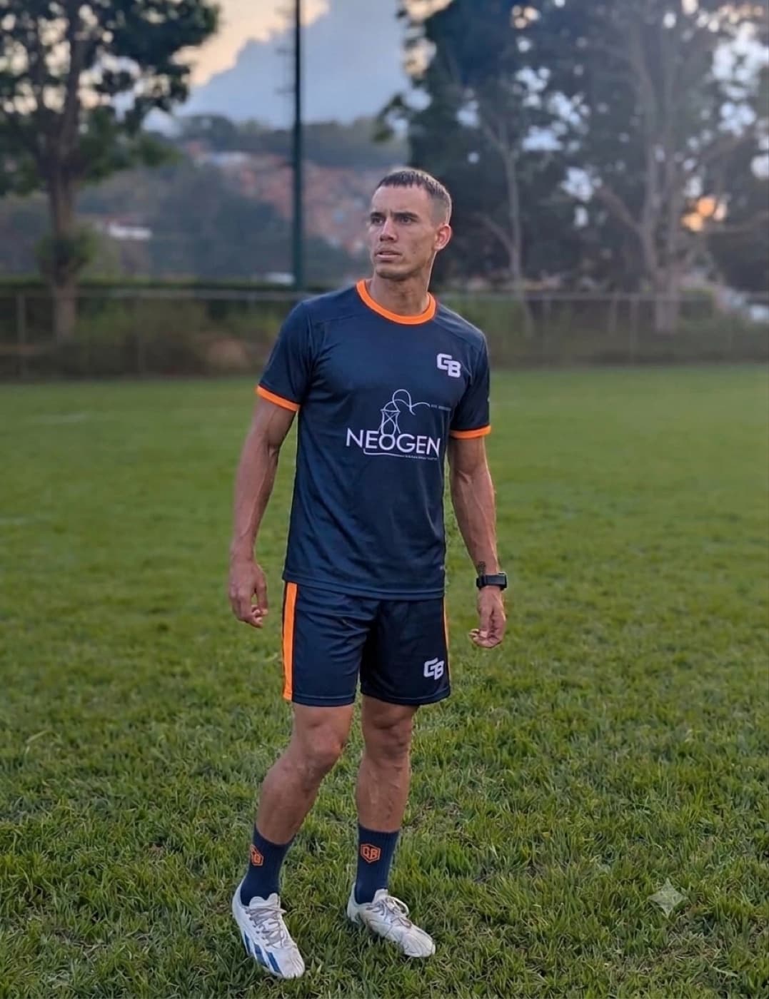 Cristopher Martínez, entrenador de la academia de fútbol El Gocho Entrenador en Caracas